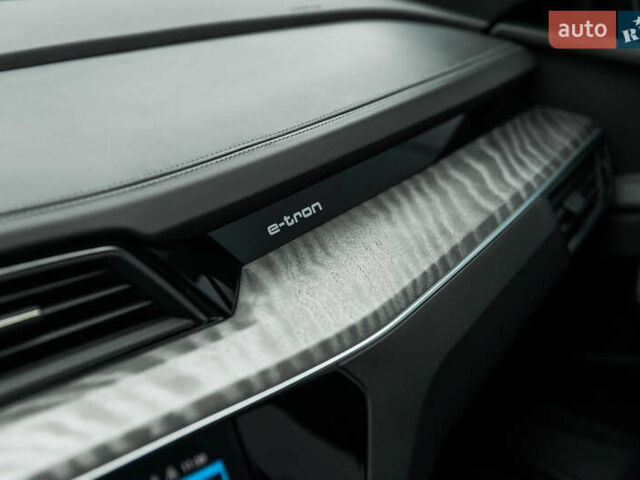 Білий Ауді E-Tron, об'ємом двигуна 0 л та пробігом 57 тис. км за 50555 $, фото 23 на Automoto.ua