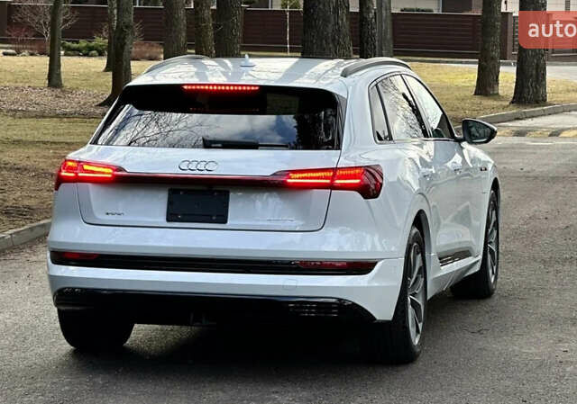 Білий Ауді E-Tron, об'ємом двигуна 0 л та пробігом 33 тис. км за 29000 $, фото 5 на Automoto.ua