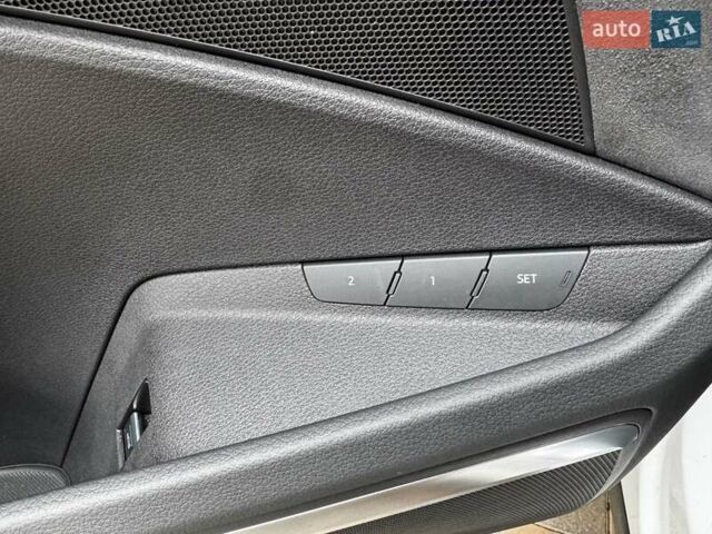 Белый Ауди E-Tron, объемом двигателя 0 л и пробегом 62 тыс. км за 48100 $, фото 29 на Automoto.ua