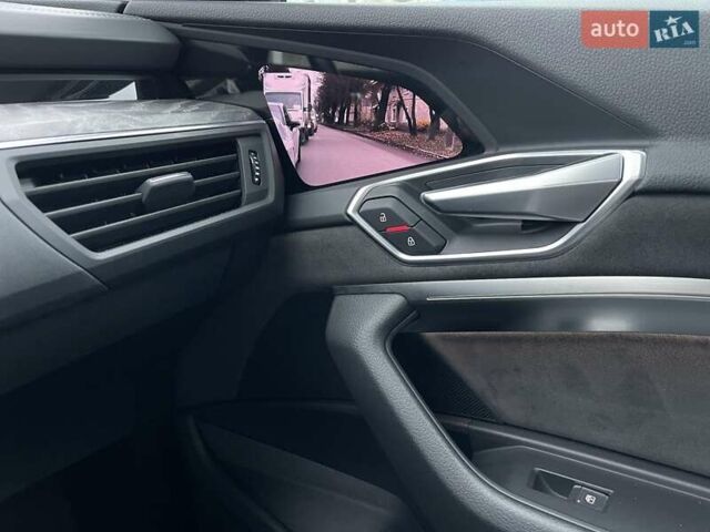 Білий Ауді E-Tron, об'ємом двигуна 0 л та пробігом 76 тис. км за 33600 $, фото 13 на Automoto.ua