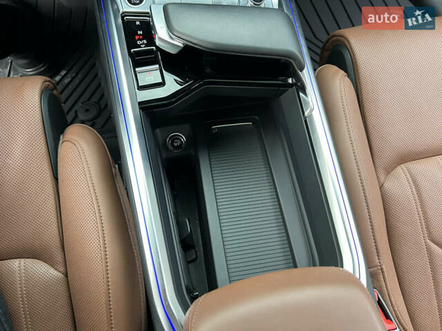 Білий Ауді E-Tron, об'ємом двигуна 0 л та пробігом 38 тис. км за 46000 $, фото 32 на Automoto.ua