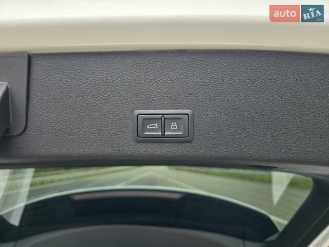 Белый Ауди E-Tron, объемом двигателя 0 л и пробегом 68 тыс. км за 39999 $, фото 32 на Automoto.ua