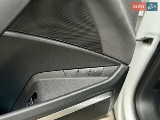 Белый Ауди E-Tron, объемом двигателя 0 л и пробегом 97 тыс. км за 42900 $, фото 29 на Automoto.ua