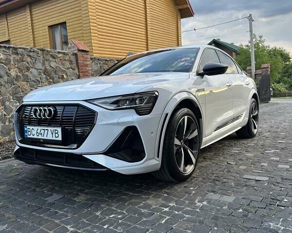 Белый Ауди E-Tron, объемом двигателя 0 л и пробегом 60 тыс. км за 48000 $, фото 6 на Automoto.ua