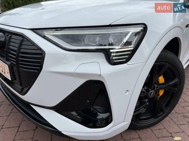 Белый Ауди E-Tron, объемом двигателя 0 л и пробегом 140 тыс. км за 31449 $, фото 10 на Automoto.ua