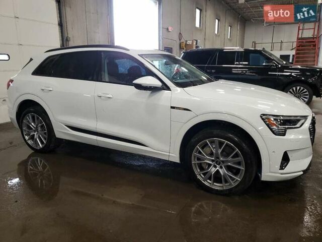 Белый Ауди E-Tron, объемом двигателя 0 л и пробегом 84 тыс. км за 18500 $, фото 3 на Automoto.ua