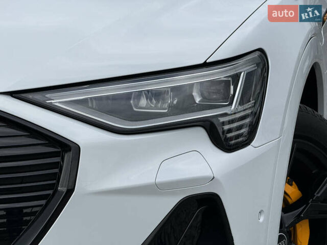 Белый Ауди E-Tron, объемом двигателя 0 л и пробегом 144 тыс. км за 29999 $, фото 9 на Automoto.ua