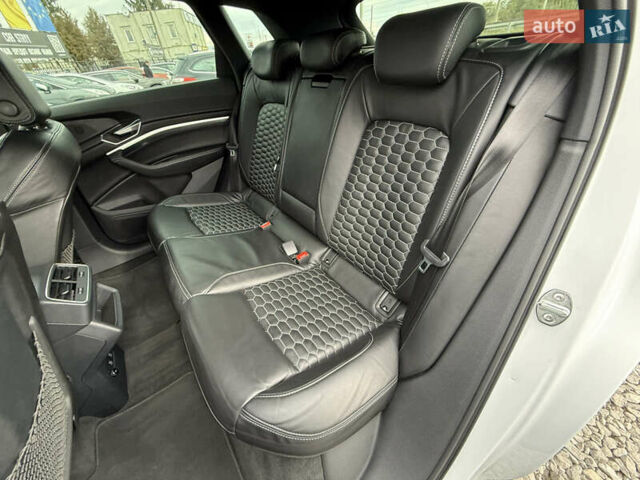 Белый Ауди E-Tron, объемом двигателя 0 л и пробегом 144 тыс. км за 29999 $, фото 54 на Automoto.ua