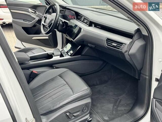Білий Ауді E-Tron, об'ємом двигуна 0 л та пробігом 36 тис. км за 32500 $, фото 22 на Automoto.ua