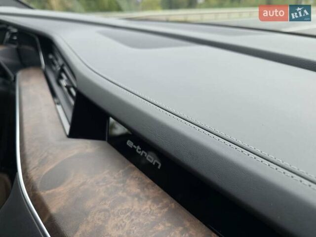 Белый Ауди E-Tron, объемом двигателя 0 л и пробегом 68 тыс. км за 39999 $, фото 73 на Automoto.ua