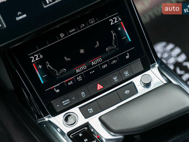 Білий Ауді E-Tron, об'ємом двигуна 0 л та пробігом 57 тис. км за 50555 $, фото 22 на Automoto.ua