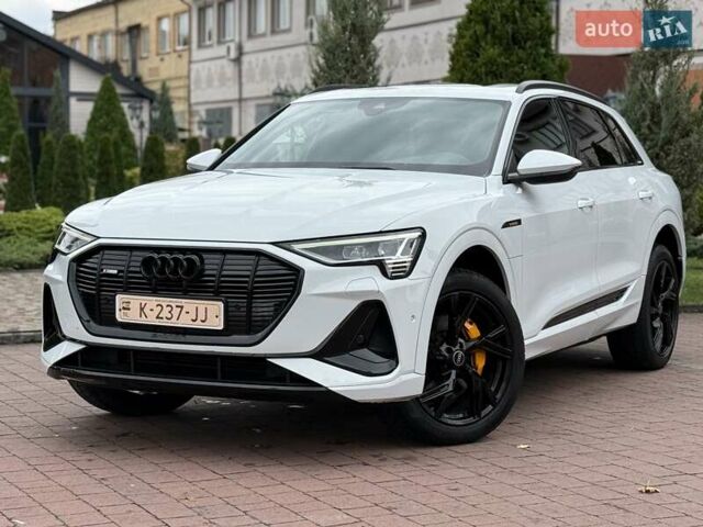 Белый Ауди E-Tron, объемом двигателя 0 л и пробегом 140 тыс. км за 31449 $, фото 4 на Automoto.ua