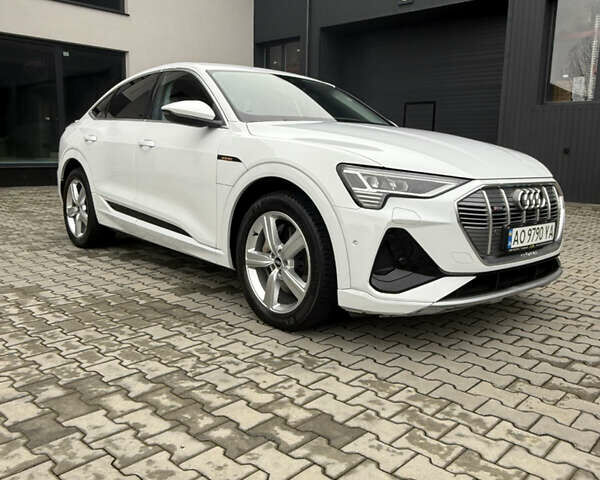 Белый Ауди E-Tron, объемом двигателя 0 л и пробегом 140 тыс. км за 33490 $, фото 6 на Automoto.ua