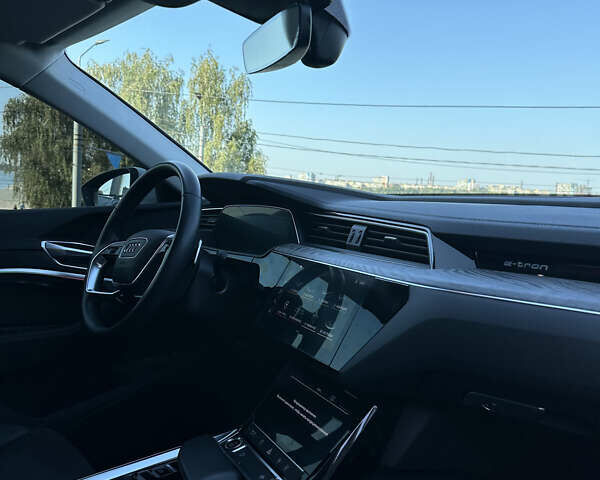 Белый Ауди E-Tron, объемом двигателя 0 л и пробегом 50 тыс. км за 38000 $, фото 9 на Automoto.ua