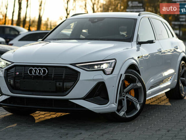 Белый Ауди E-Tron, объемом двигателя 0 л и пробегом 73 тыс. км за 46990 $, фото 3 на Automoto.ua