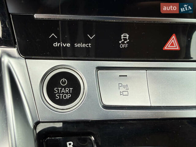 Белый Ауди E-Tron, объемом двигателя 0 л и пробегом 144 тыс. км за 29999 $, фото 66 на Automoto.ua