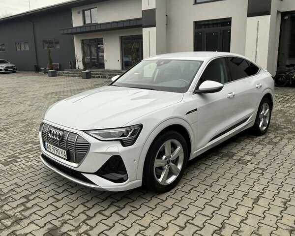 Белый Ауди E-Tron, объемом двигателя 0 л и пробегом 140 тыс. км за 33490 $, фото 8 на Automoto.ua