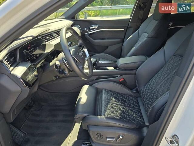 Белый Ауди E-Tron, объемом двигателя 0 л и пробегом 53 тыс. км за 44999 $, фото 48 на Automoto.ua