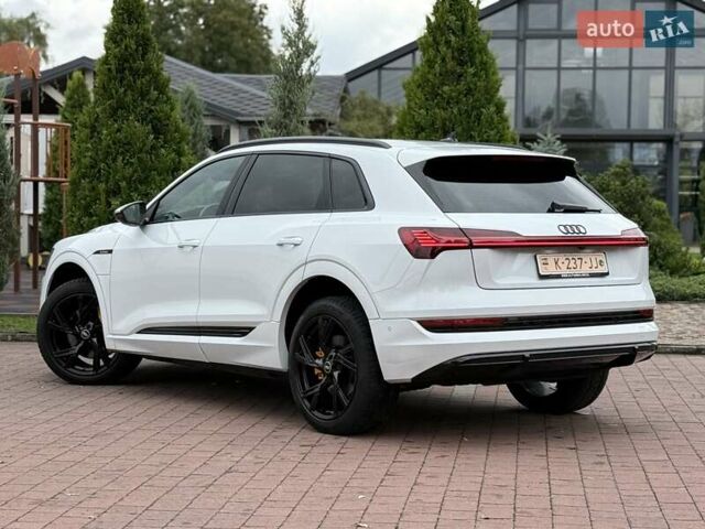 Белый Ауди E-Tron, объемом двигателя 0 л и пробегом 140 тыс. км за 31449 $, фото 46 на Automoto.ua