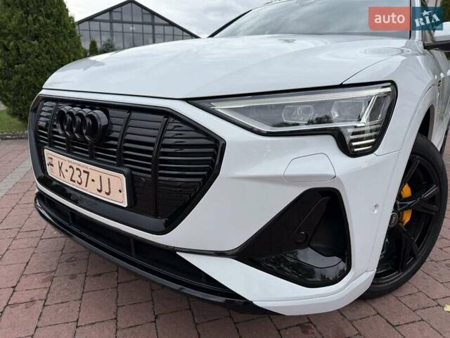 Белый Ауди E-Tron, объемом двигателя 0 л и пробегом 140 тыс. км за 31449 $, фото 9 на Automoto.ua