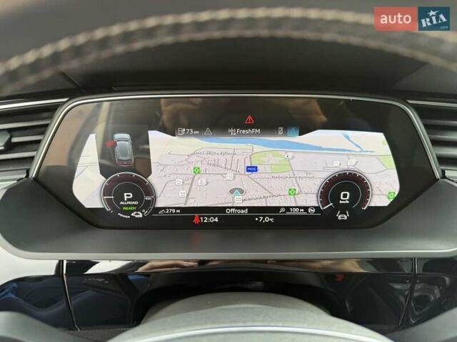 Белый Ауди E-Tron, объемом двигателя 0 л и пробегом 140 тыс. км за 31449 $, фото 99 на Automoto.ua