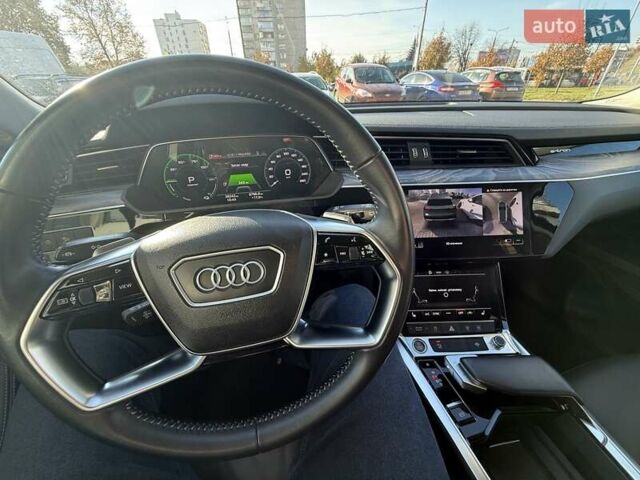 Ауді E-Tron 2021 у Львові на Automoto.ua Білий Ауді E-Tron, об'ємом двигуна 0 л та пробігом 38 тис. км за 32500 $, фото 8 на Automoto.ua