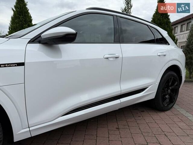 Белый Ауди E-Tron, объемом двигателя 0 л и пробегом 140 тыс. км за 31449 $, фото 14 на Automoto.ua