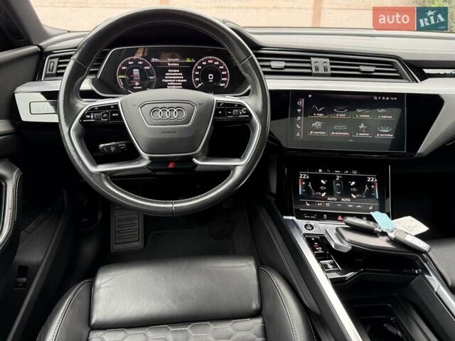 Белый Ауди E-Tron, объемом двигателя 0 л и пробегом 140 тыс. км за 31449 $, фото 120 на Automoto.ua