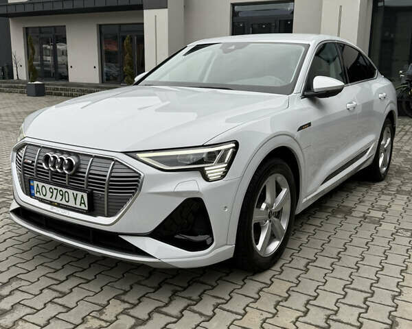 Белый Ауди E-Tron, объемом двигателя 0 л и пробегом 140 тыс. км за 33490 $, фото 4 на Automoto.ua