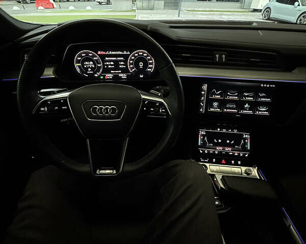 Белый Ауди E-Tron, объемом двигателя 0 л и пробегом 42 тыс. км за 50600 $, фото 15 на Automoto.ua