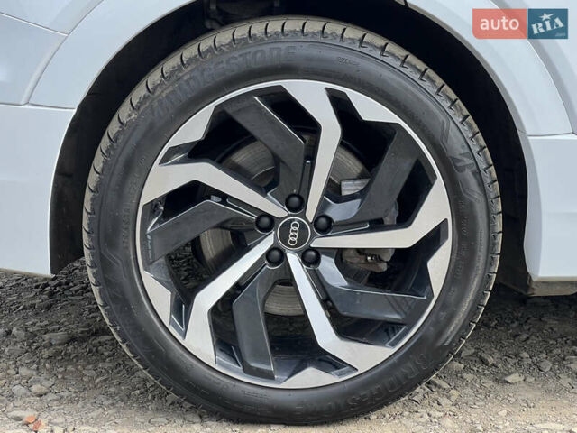 Белый Ауди E-Tron, объемом двигателя 0 л и пробегом 41 тыс. км за 42727 $, фото 16 на Automoto.ua