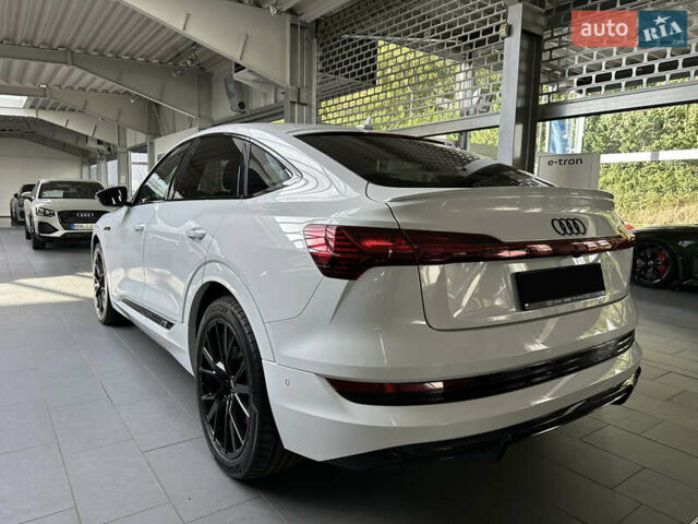 Белый Ауди E-Tron, объемом двигателя 0 л и пробегом 41 тыс. км за 47000 $, фото 2 на Automoto.ua