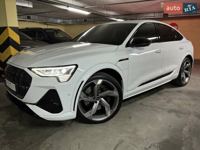Білий Ауді E-Tron, об'ємом двигуна 0 л та пробігом 36 тис. км за 52000 $, фото 6 на Automoto.ua