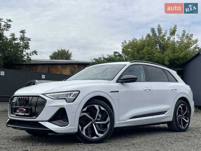 Белый Ауди E-Tron, объемом двигателя 0 л и пробегом 41 тыс. км за 42712 $, фото 3 на Automoto.ua