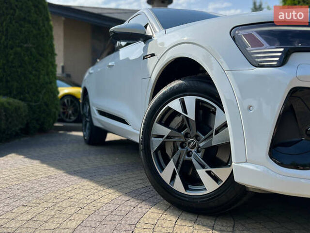 Белый Ауди E-Tron, объемом двигателя 0 л и пробегом 33 тыс. км за 42990 $, фото 11 на Automoto.ua