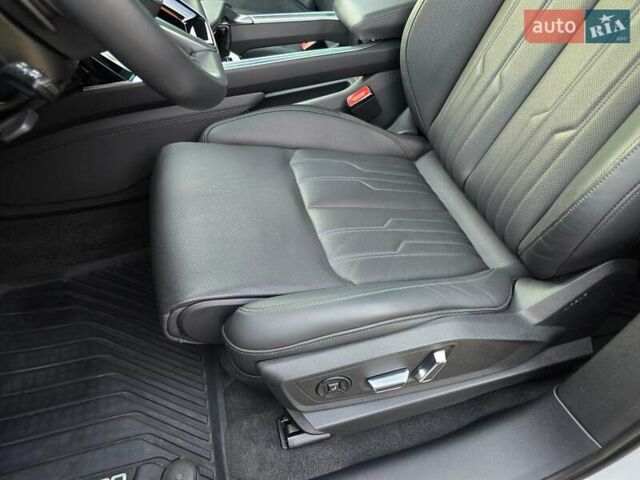 Белый Ауди E-Tron, объемом двигателя 0 л и пробегом 26 тыс. км за 48778 $, фото 27 на Automoto.ua