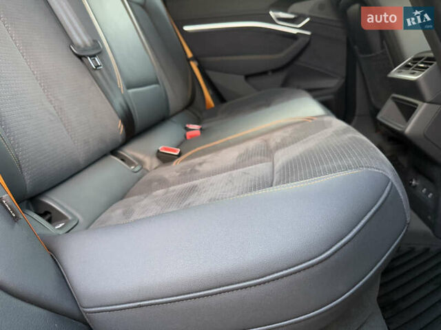 Белый Ауди E-Tron, объемом двигателя 0 л и пробегом 55 тыс. км за 43000 $, фото 46 на Automoto.ua