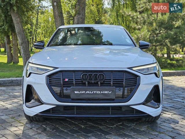 Белый Ауди E-Tron, объемом двигателя 0 л и пробегом 1 тыс. км за 64999 $, фото 1 на Automoto.ua