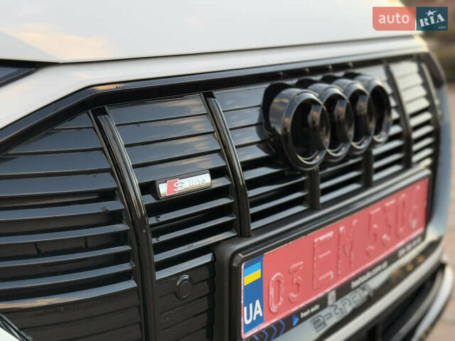 Белый Ауди E-Tron, объемом двигателя 0 л и пробегом 55 тыс. км за 43000 $, фото 67 на Automoto.ua