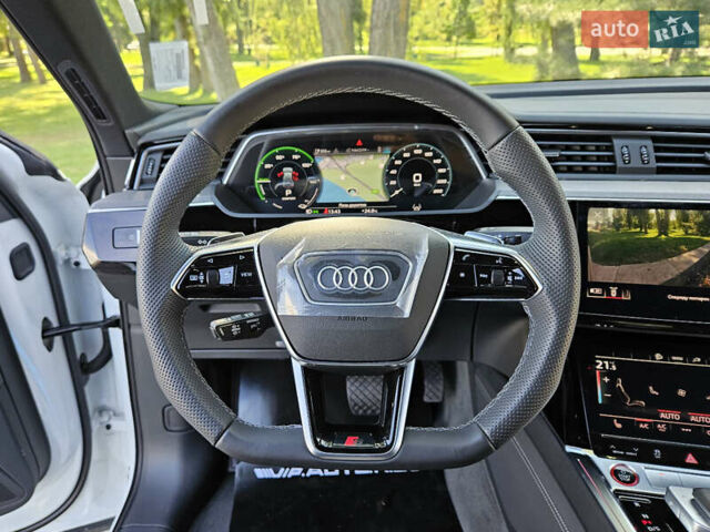 Белый Ауди E-Tron, объемом двигателя 0 л и пробегом 1 тыс. км за 64999 $, фото 11 на Automoto.ua