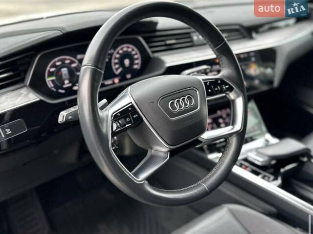 Білий Ауді E-Tron, об'ємом двигуна 0 л та пробігом 27 тис. км за 39900 $, фото 8 на Automoto.ua