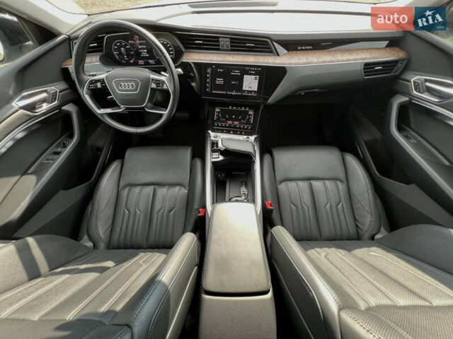 Белый Ауди E-Tron, объемом двигателя 0 л и пробегом 41 тыс. км за 42727 $, фото 52 на Automoto.ua