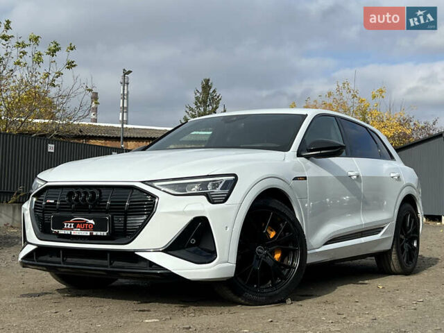 Белый Ауди E-Tron, объемом двигателя 0 л и пробегом 23 тыс. км за 44483 $, фото 3 на Automoto.ua