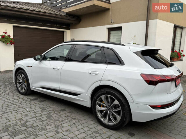 Белый Ауди E-Tron, объемом двигателя 0 л и пробегом 60 тыс. км за 34700 $, фото 23 на Automoto.ua