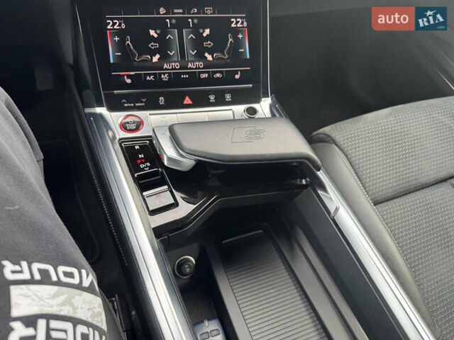 Белый Ауди E-Tron, объемом двигателя 0 л и пробегом 42 тыс. км за 51400 $, фото 9 на Automoto.ua