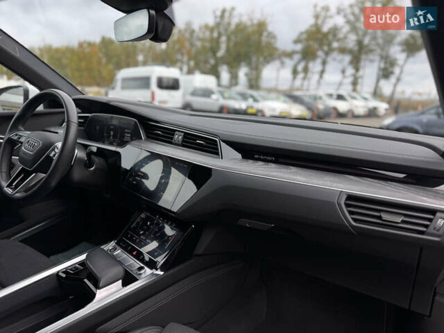 Белый Ауди E-Tron, объемом двигателя 0 л и пробегом 20 тыс. км за 51500 $, фото 11 на Automoto.ua