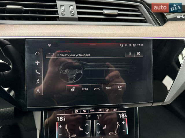 Белый Ауди E-Tron, объемом двигателя 0 л и пробегом 60 тыс. км за 34700 $, фото 64 на Automoto.ua
