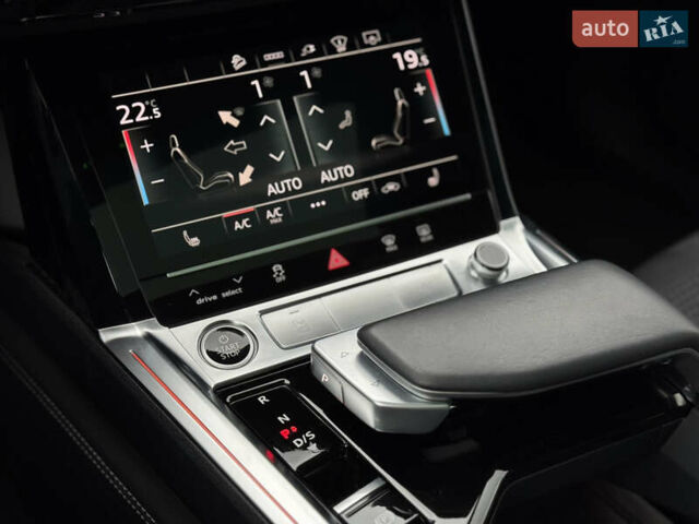 Белый Ауди E-Tron, объемом двигателя 0 л и пробегом 20 тыс. км за 51500 $, фото 18 на Automoto.ua