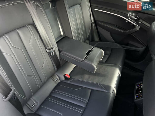 Белый Ауди E-Tron, объемом двигателя 0 л и пробегом 23 тыс. км за 44483 $, фото 37 на Automoto.ua