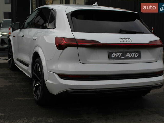 Білий Ауді E-Tron, об'ємом двигуна 0 л та пробігом 11 тис. км за 49700 $, фото 12 на Automoto.ua